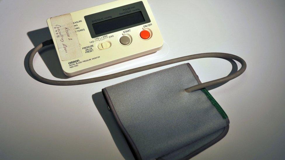 Blood pressure monitor