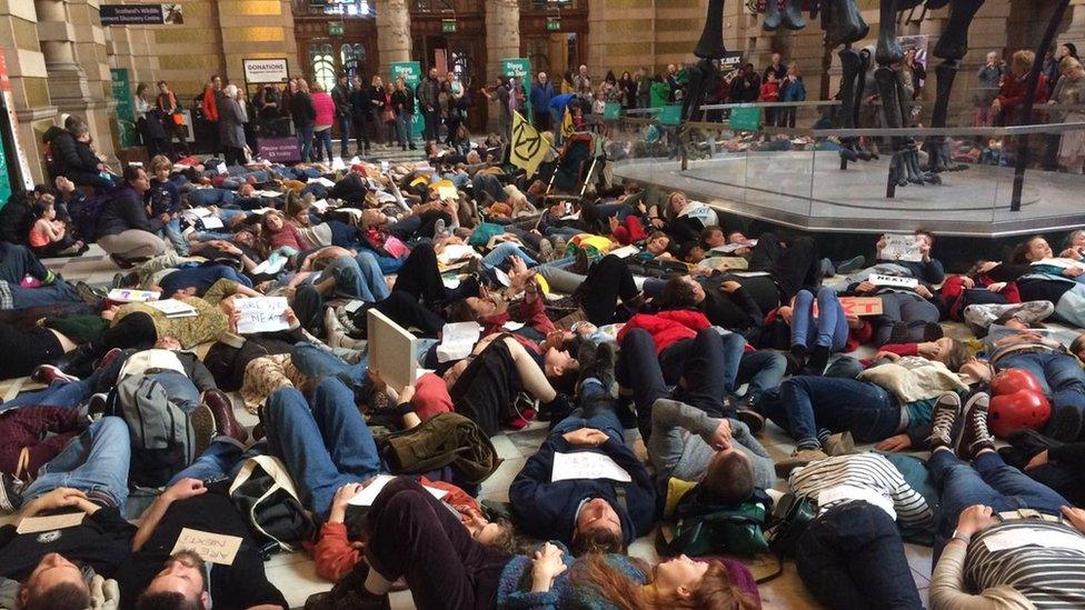 People staging "die-in" in Kelvingrove