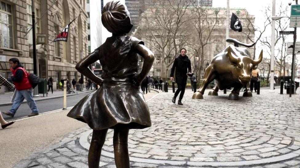 Fearless Girl statue