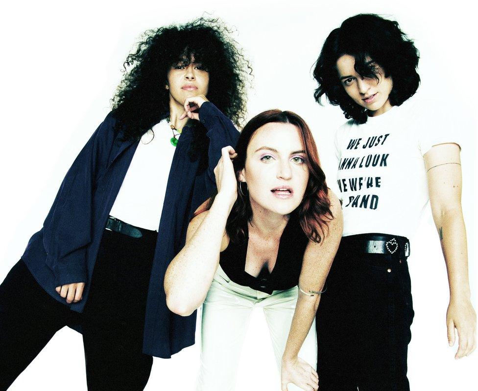 Muna press shot