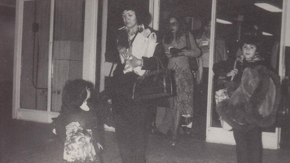 The Arroyo family arriving in Montreal in 1979