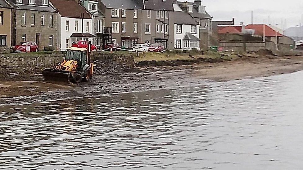 Shoreline at Limekilns