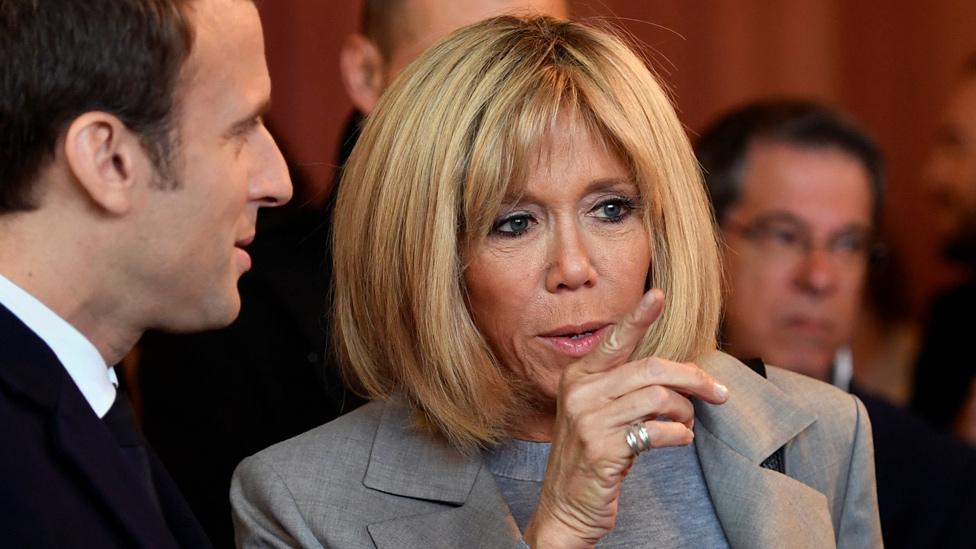 Brigitte Trogneux and Mr Macron at polling station, 23 Apr 17