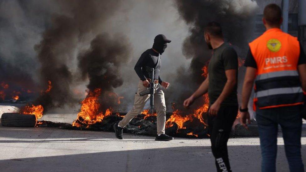 Palestinian militant in Jenin (09/11/23)