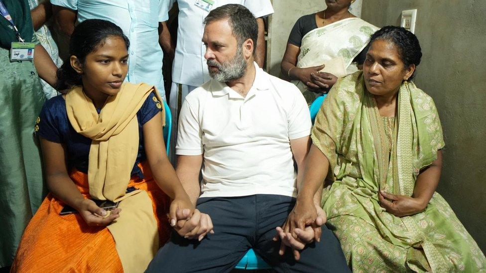 Rahul Gandhi with Paul's wife Sani and daughter Sona