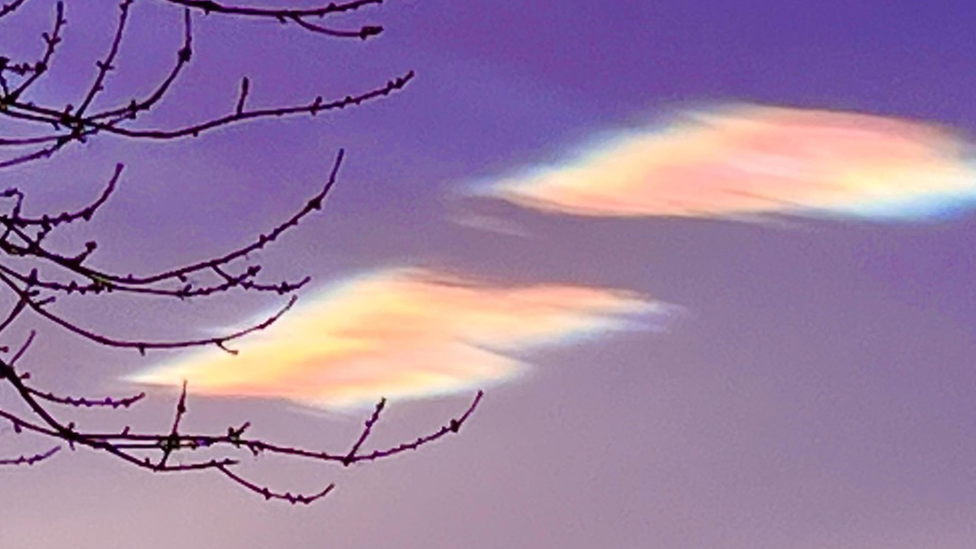 Iridescent colours in cloud