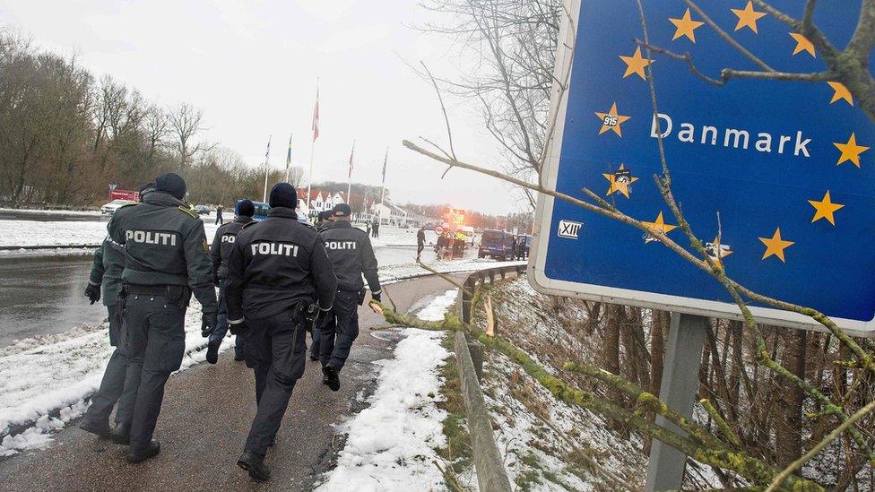 Danish police on the Danish-German border on 9 January 2016