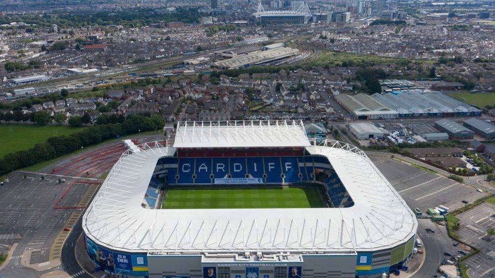 Stadiwm Dinas Caerdydd