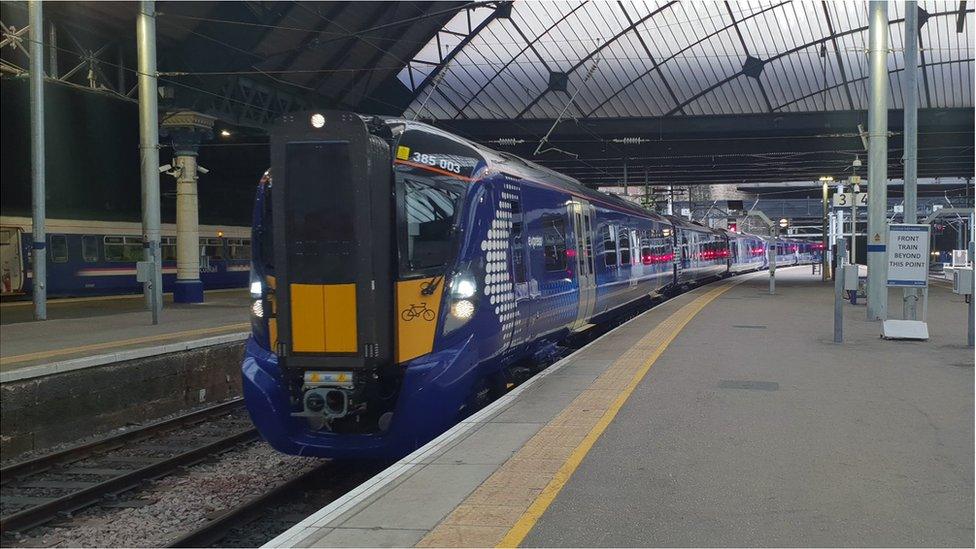 Train arrives in Glasgow