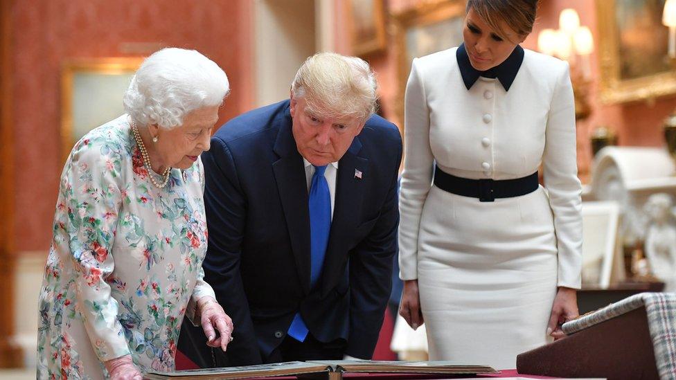 The-Queen-and=-President-and-Mrs-Trump