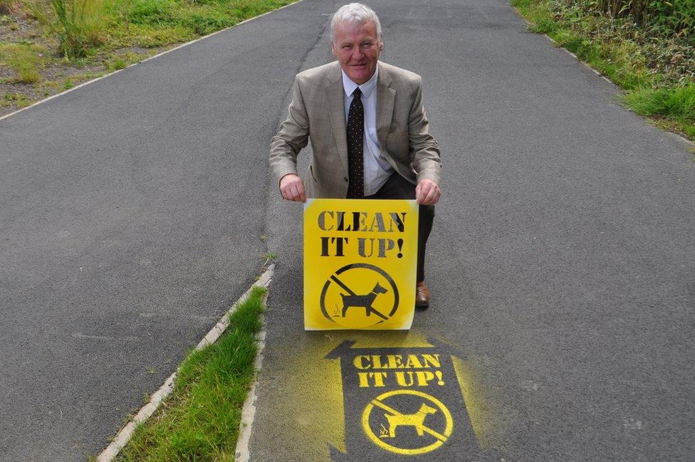 Dog fouling message