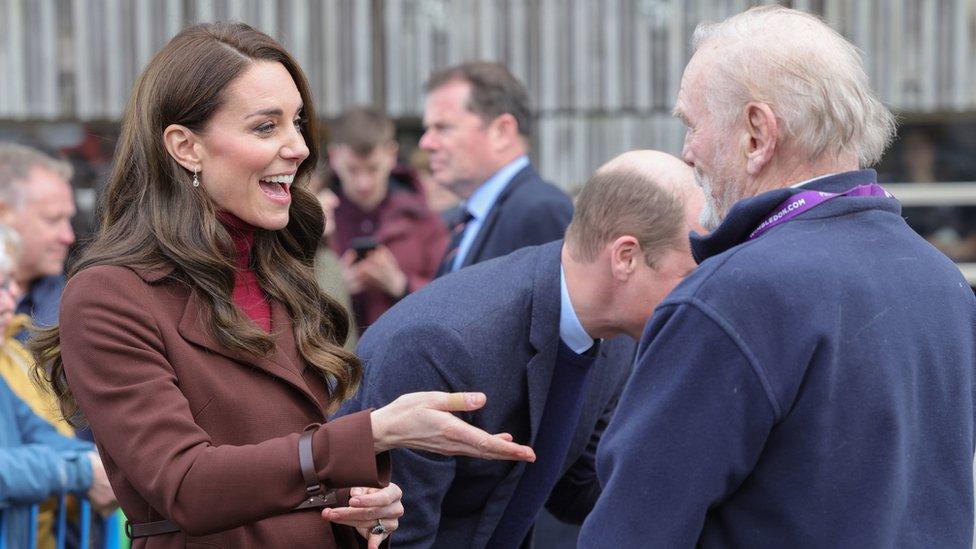 The Duchess meets former teacher Jim Embury