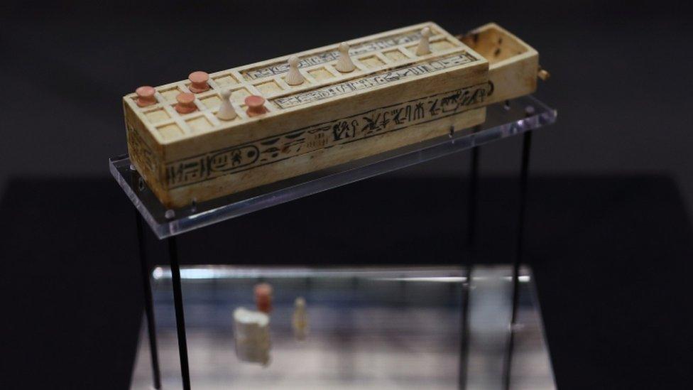 senet-board