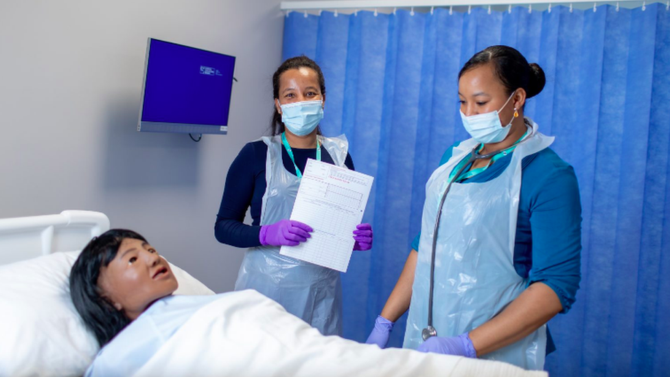 Nurses use a simulation suite