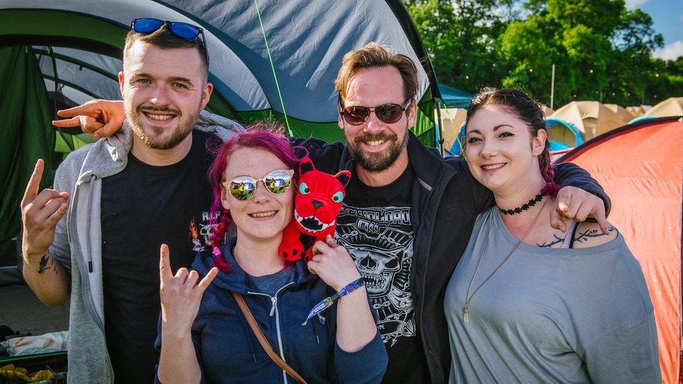 Fans at Download 2017