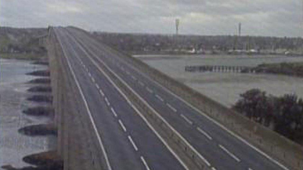 Orwell Bridge has closed