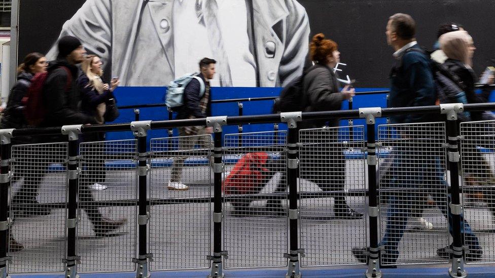 rail passengers at Euston