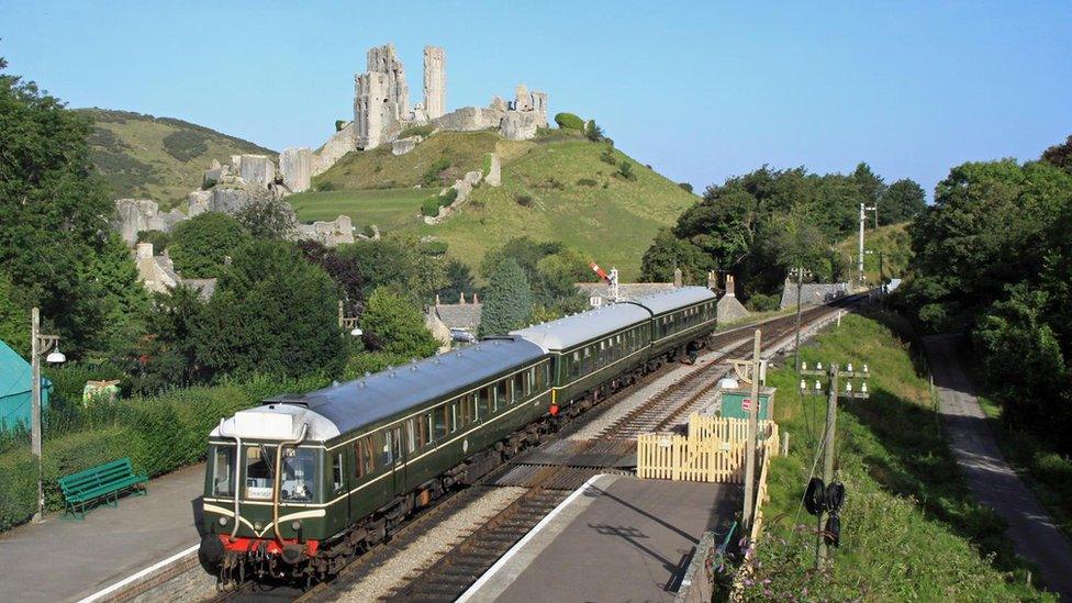 Diesel train at Corfe Castle