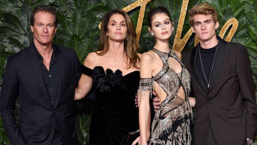 Rande Gerber with wife Cindy Crawford and their children Kaia and Presley