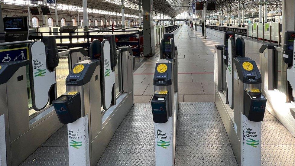 Ticket barrier at Manchester Piccadilly