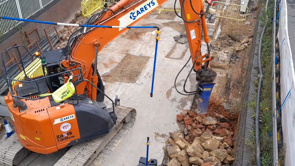 Work on the brick arch removal