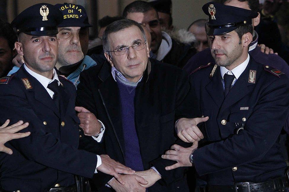 Camorra boss Michele Zagaria under arrest, Dec 2011