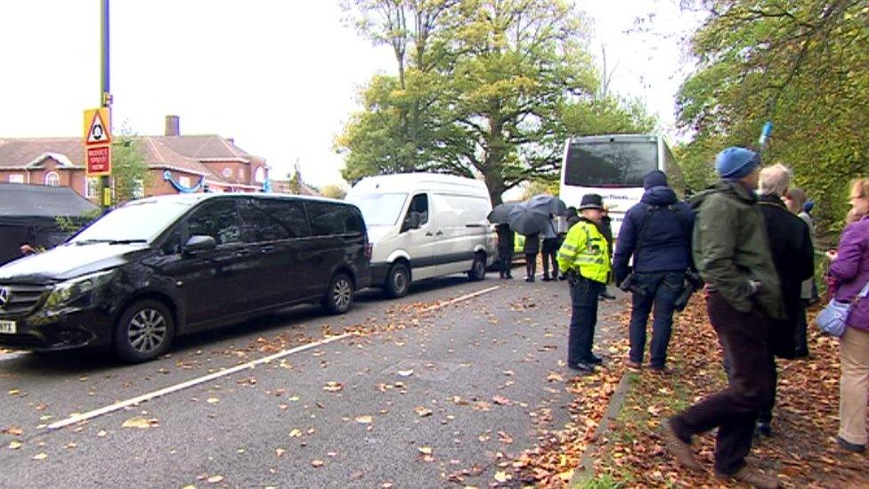 Coaches and other vehicles obscured the view from outside