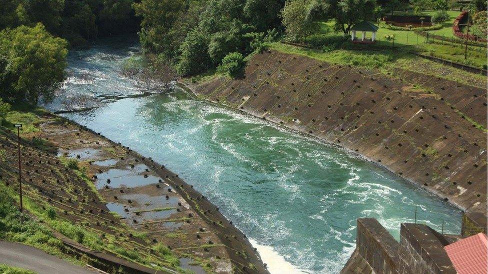 The Salaulim dam