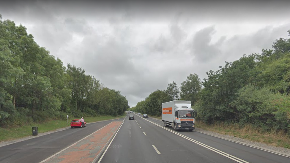 Photo of the A40 between between Pont-y-Fenni and Whitland