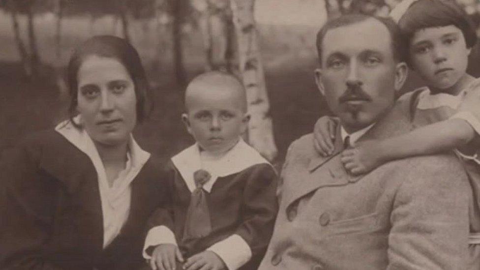 Alfreda Starza's family 1940