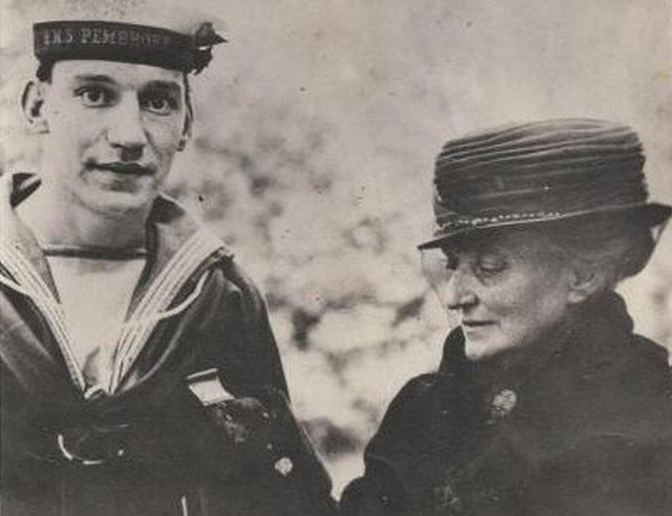 Albert McKenzie with his mother Eliza at the presentation of his VC