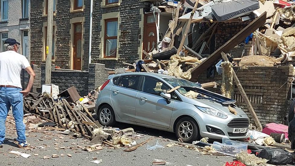 Explosion at house in Seven Sisters