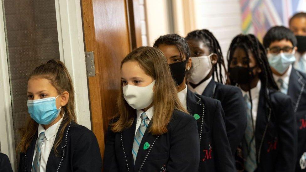 school children lining up