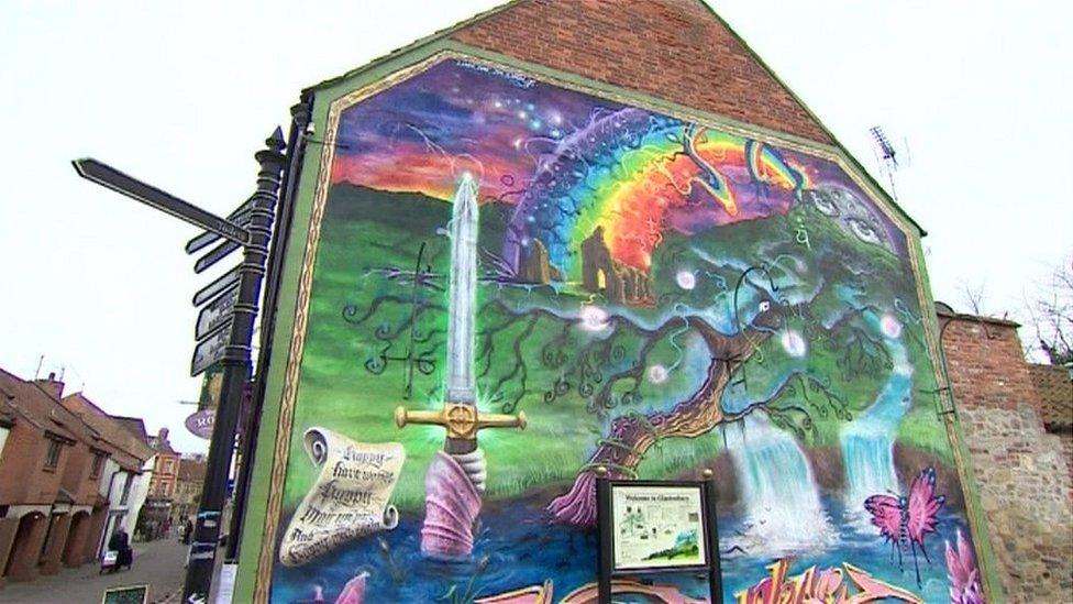 Glastonbury mural