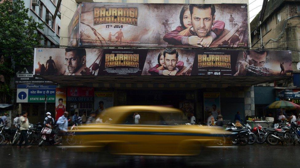 A poster of the Hindi film Bajranji Bhaijaan.