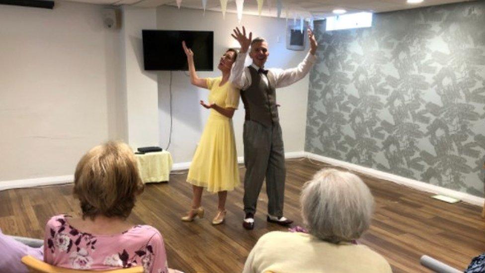 Mary-Lou Flexen and Steve Skinley (The Mary Lou Revue) performing