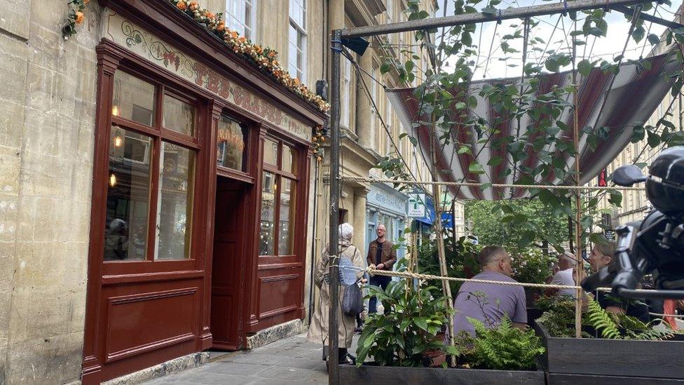 Ellie Gill's pub The Grapes using street space for tables