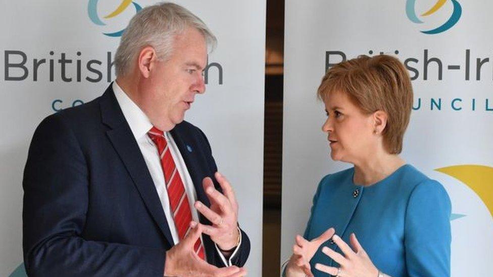 Carwyn Jones a Nicola Sturgeon