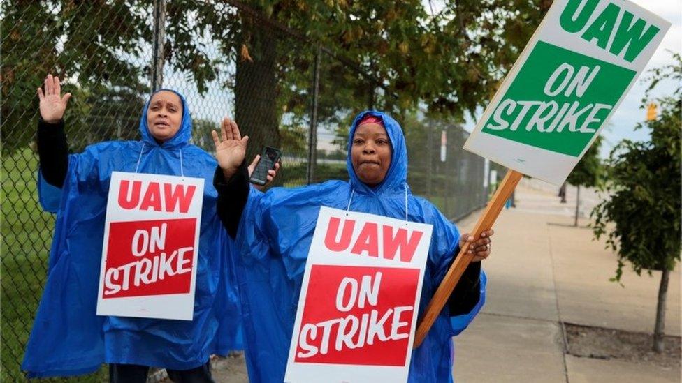 UAW outside GM's Detroit-Hamtramck assembly plant