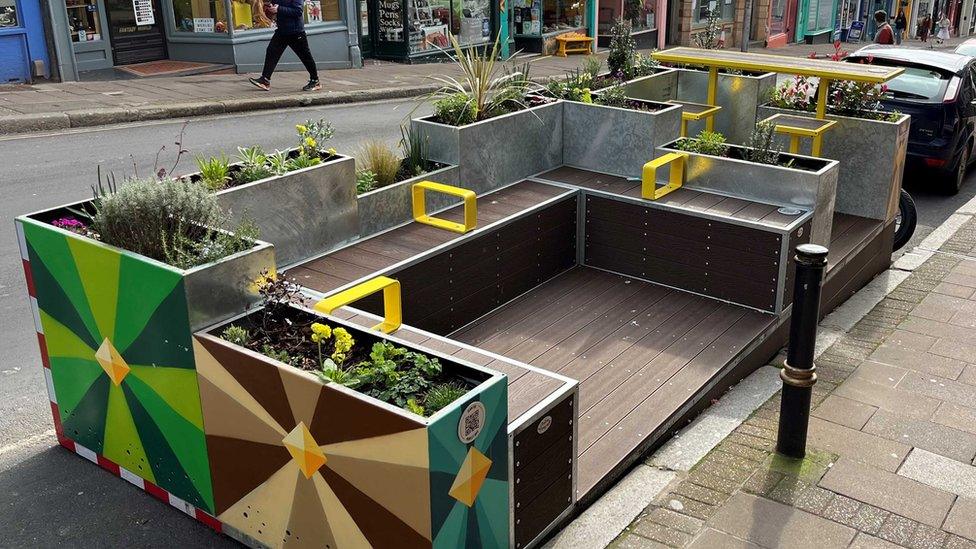 Parklet in Fore Street