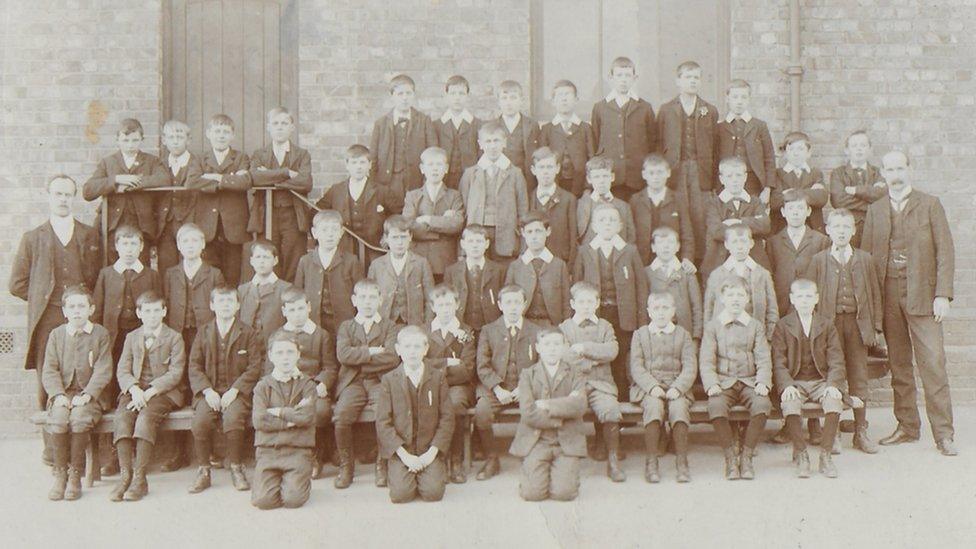 Boys from Alfred Street Junior school in 1900