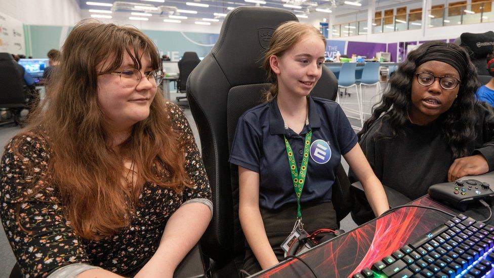 Three women doing esports at Warwick University