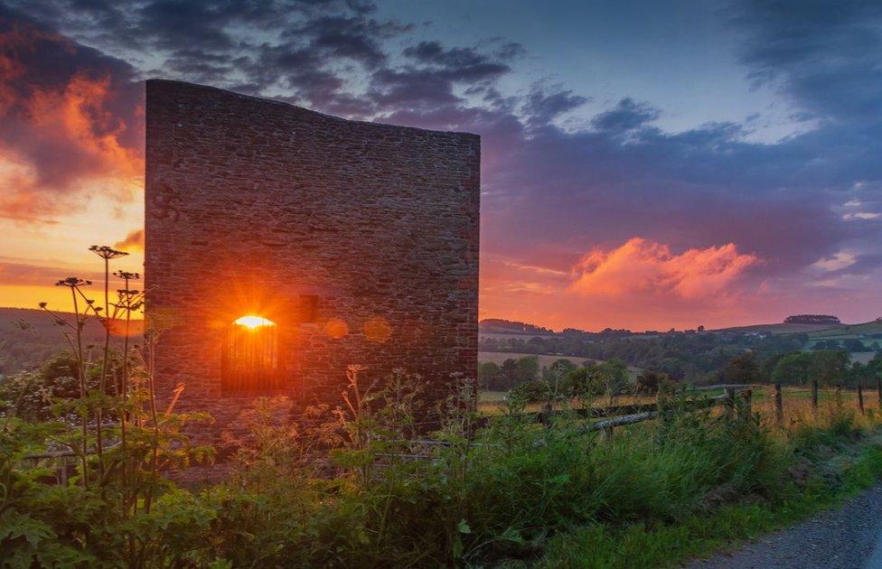Mine Shaft Shelve by Ian Kidd