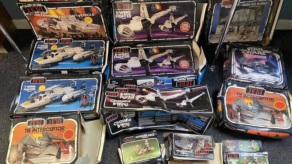 13 assorted boxed Star Wars sets