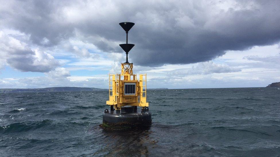 Marker buoy above the wreck