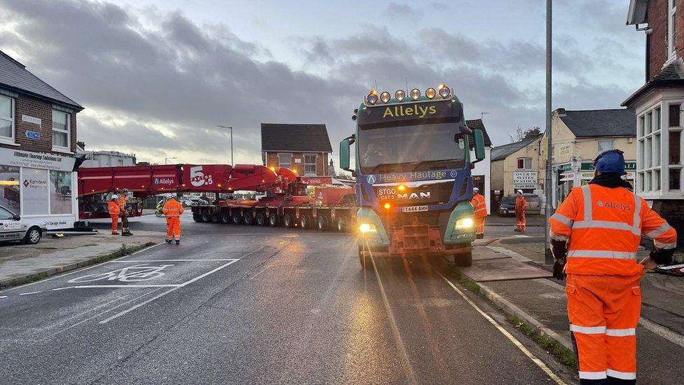 Abnormal load passing through Ipswich