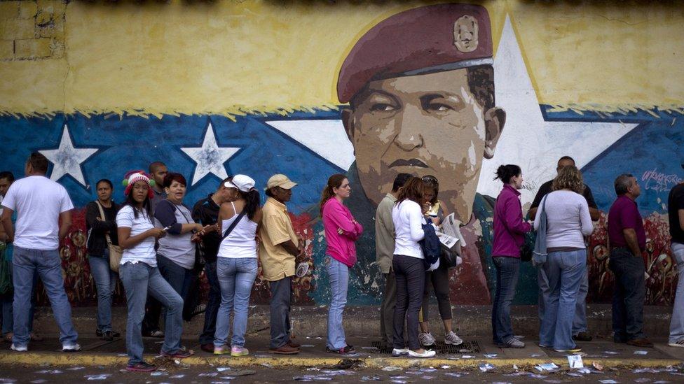 Hugo Chavez mural