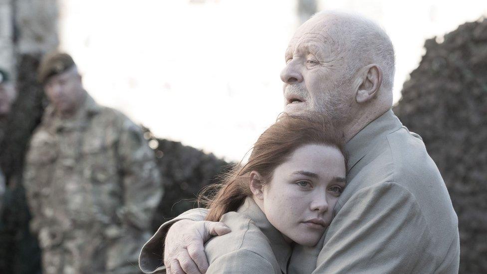 Cordelia (FLORENCE PUGH), King Lear (SIR ANTHONY HOPKINS