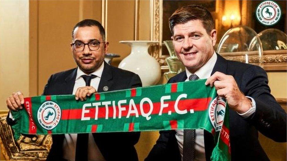 Gerrard yn Al Ittifaq