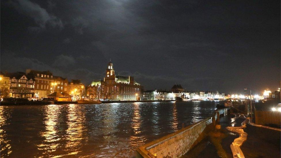 River Yare on night of 13 January
